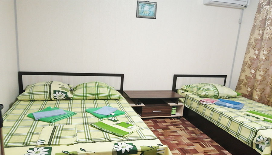 3х местный номер в гостевом доме "Наталья" в станице Должанской