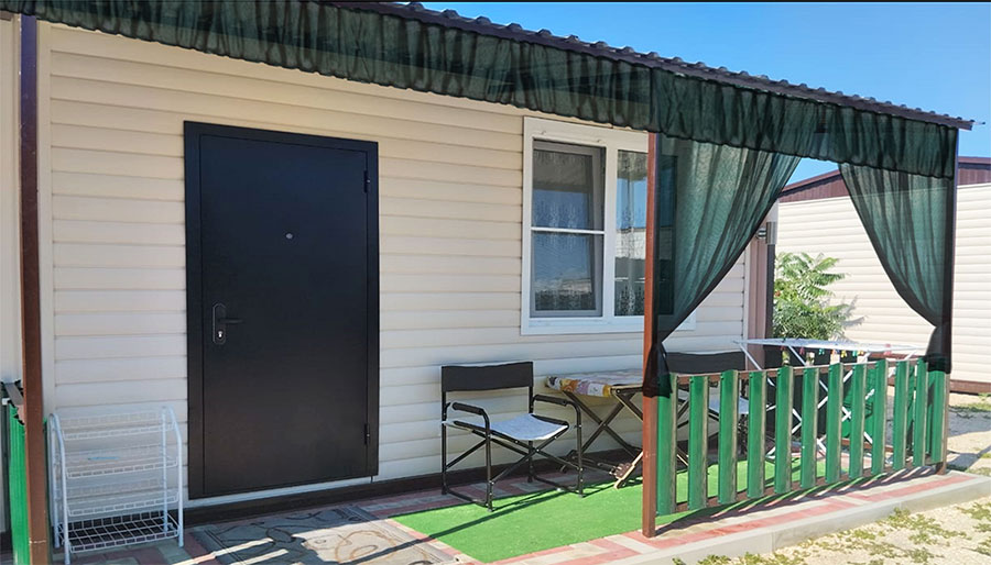 Домик 3-х местный в гостевом доме "Наталья" в станице Должанской