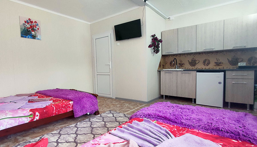 Домик 3-х местный в гостевом доме "Наталья" в станице Должанской